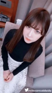 【丝袜】 国道上打完炮回酒店继续双飞第二部，让两个美女撅着屁